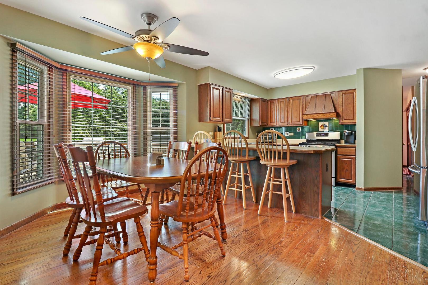 1321 Prairie Drive Algonquin, IL 60102 - Photo 9 of 27