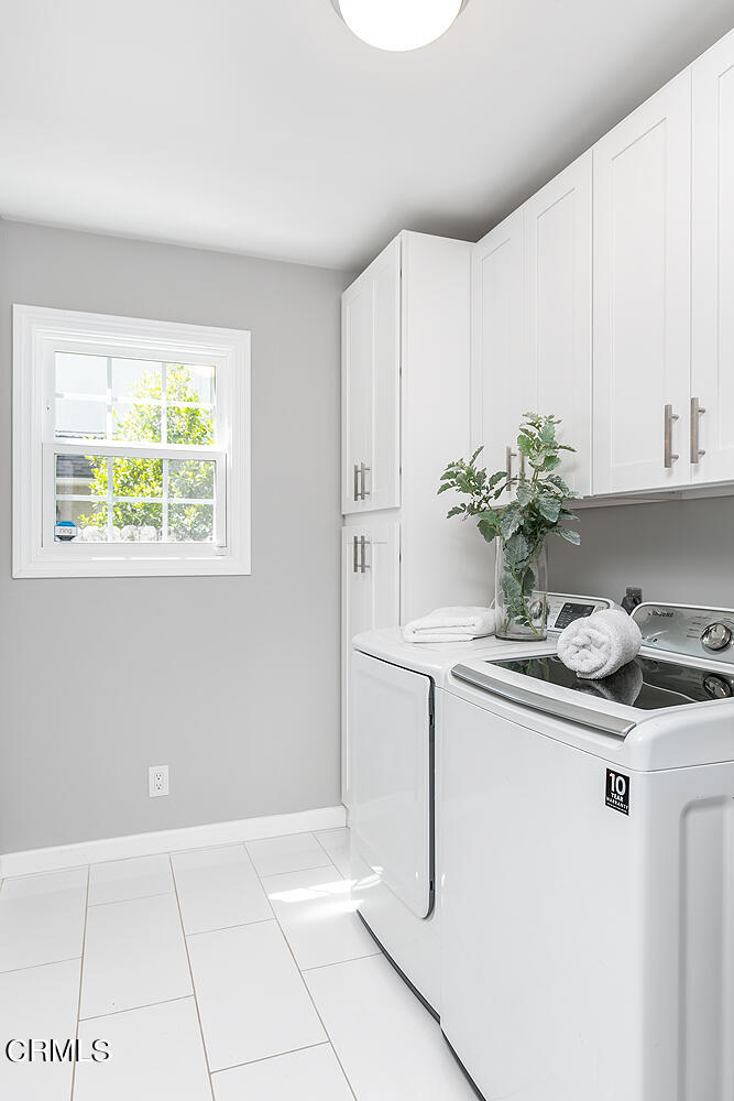 3333 Yorkshire Road Pasadena, CA 91107 - Photo 16 of 34 a kitchen with stainless steel appliances a sink a stove a refrigerator and cabinets