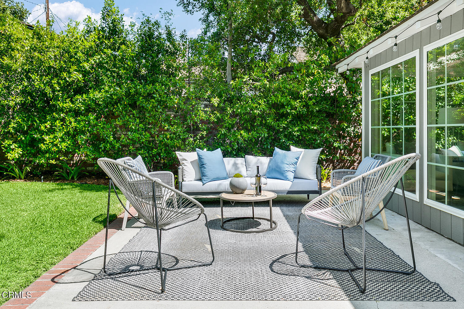 3333 Yorkshire Road Pasadena, CA 91107 - Photo 24 of 34 a patio with yard glass top table and chairs