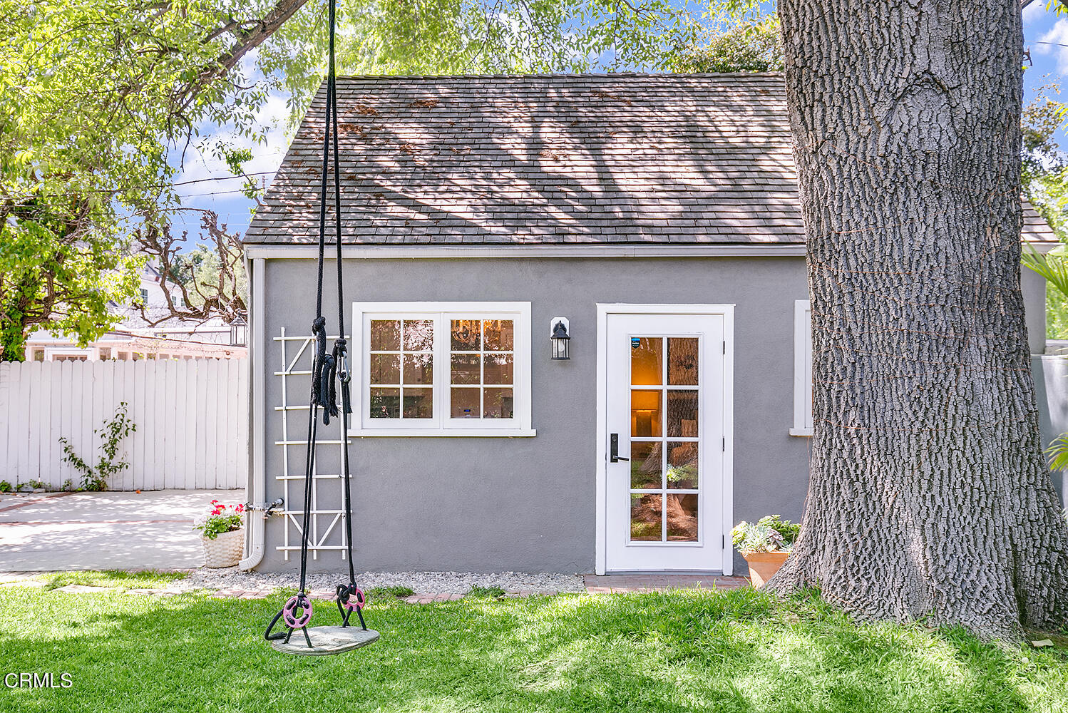 3333 Yorkshire Road Pasadena, CA 91107 - Photo 29 of 34 a front view of a house with garden
