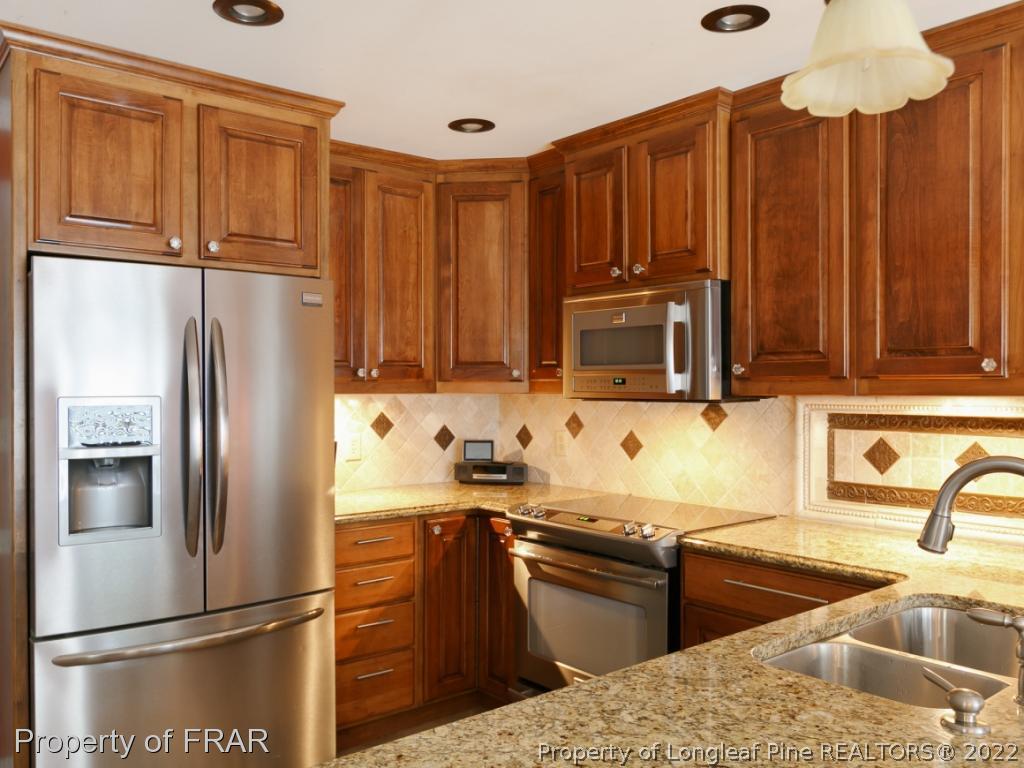 6884 Uppingham Road Fayetteville, NC 28306 - Photo 15 of 31 Gallery Image 15