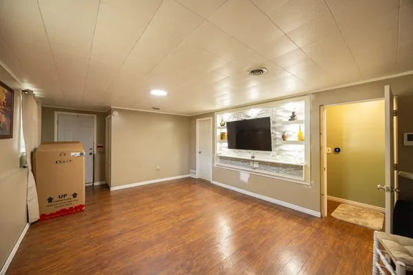 $209,000 | 268 Angelus Drive, Irondequoit, NY 14622