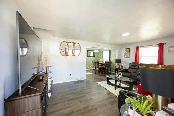 $209,000 | 268 Angelus Drive, Irondequoit, NY 14622