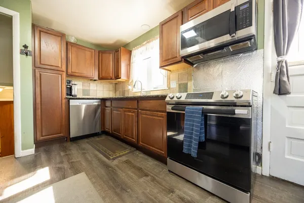 $209,000 | 268 Angelus Drive, Irondequoit, NY 14622