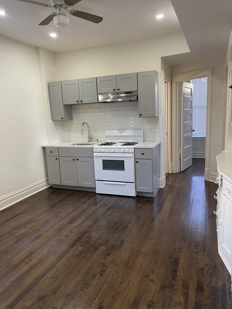3707 West Augusta Boulevard, Unit 1R Chicago, IL 60651 - Photo 2 of 15