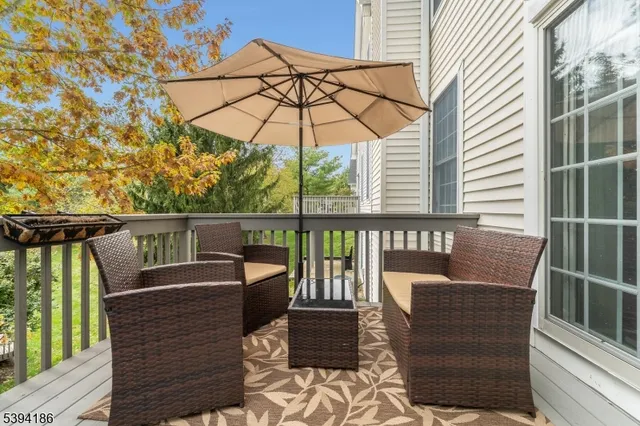 $565,000 | 18 La Costa Drive, Annandale, NJ 08801