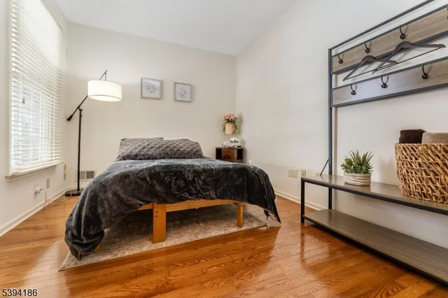 $565,000 | 18 La Costa Drive, Annandale, NJ 08801