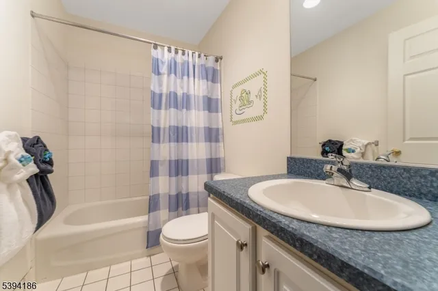 $565,000 | 18 La Costa Drive, Annandale, NJ 08801