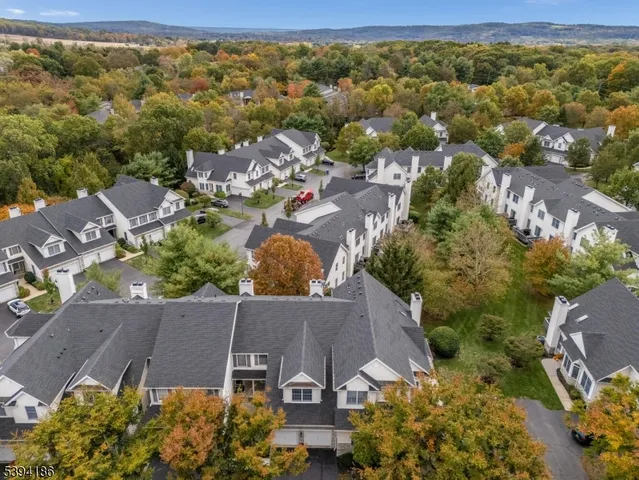 $565,000 | 18 La Costa Drive, Annandale, NJ 08801