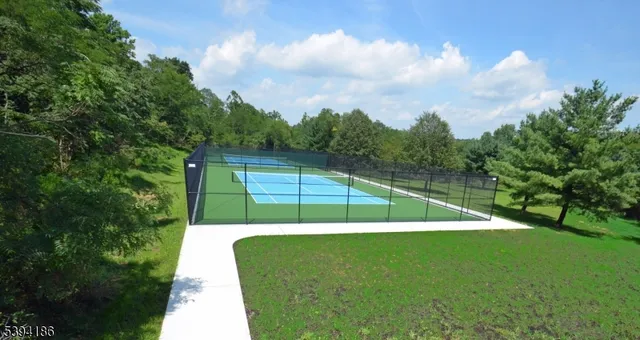 $565,000 | 18 La Costa Drive, Annandale, NJ 08801