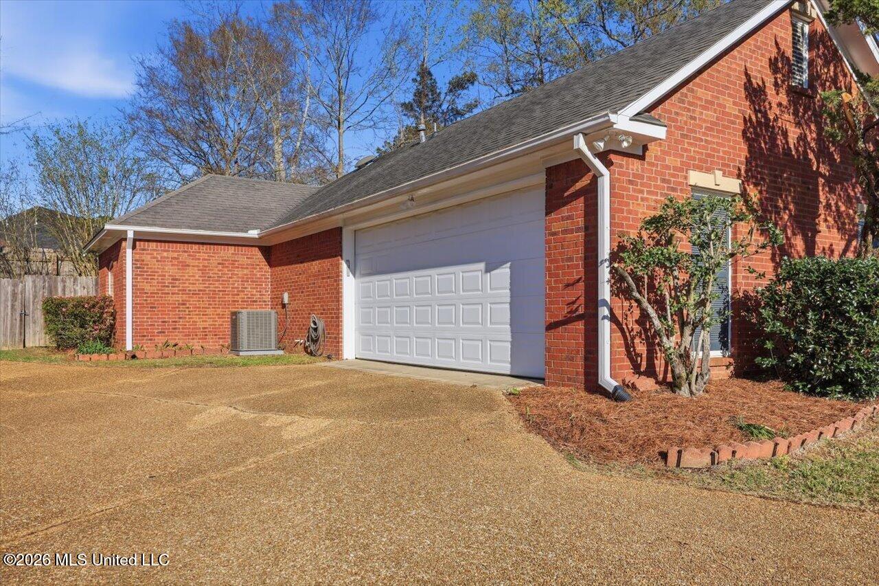 104 Merlot Cove Clinton, MS 39056 - Photo 38 of 40 05-104 Merlot Cove _ Home Tours MS