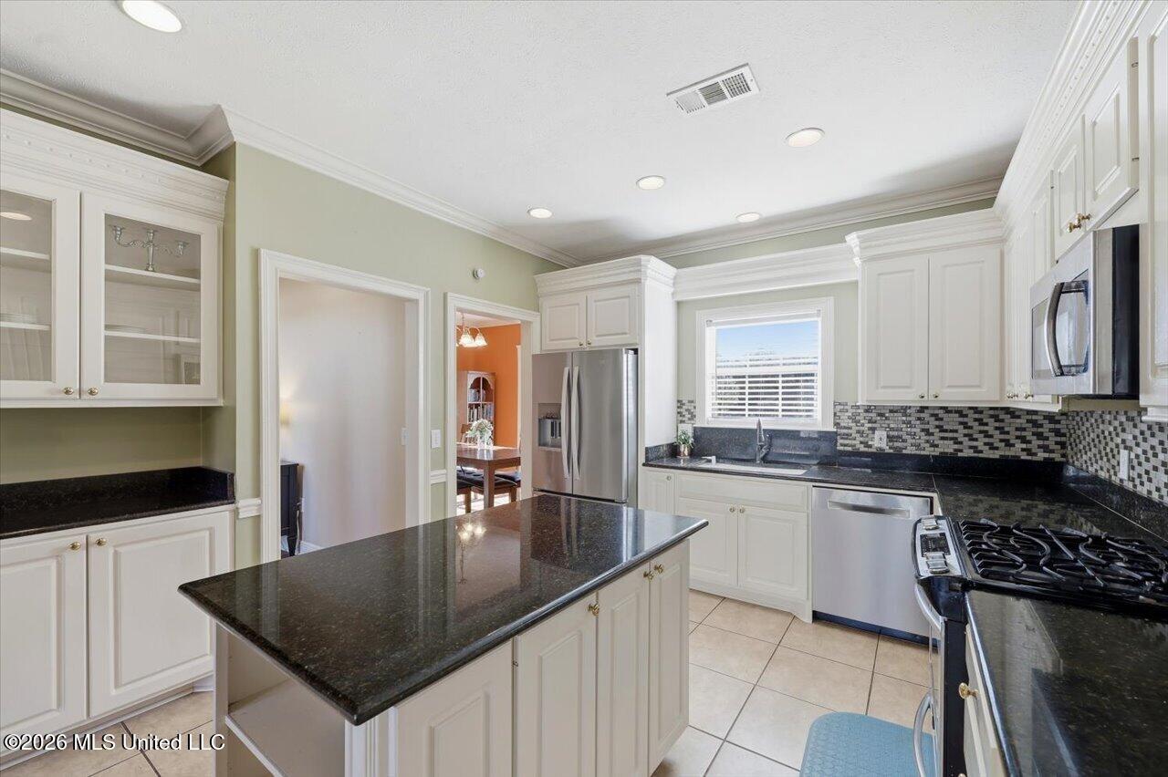 104 Merlot Cove Clinton, MS 39056 - Photo 8 of 40 16-104 Merlot Cove _ Home Tours MS