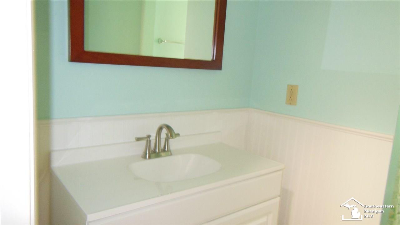 7832 Wiseman Road Lambertville, MI 48144 - Photo 16 of 16 50040845-16.JPG
