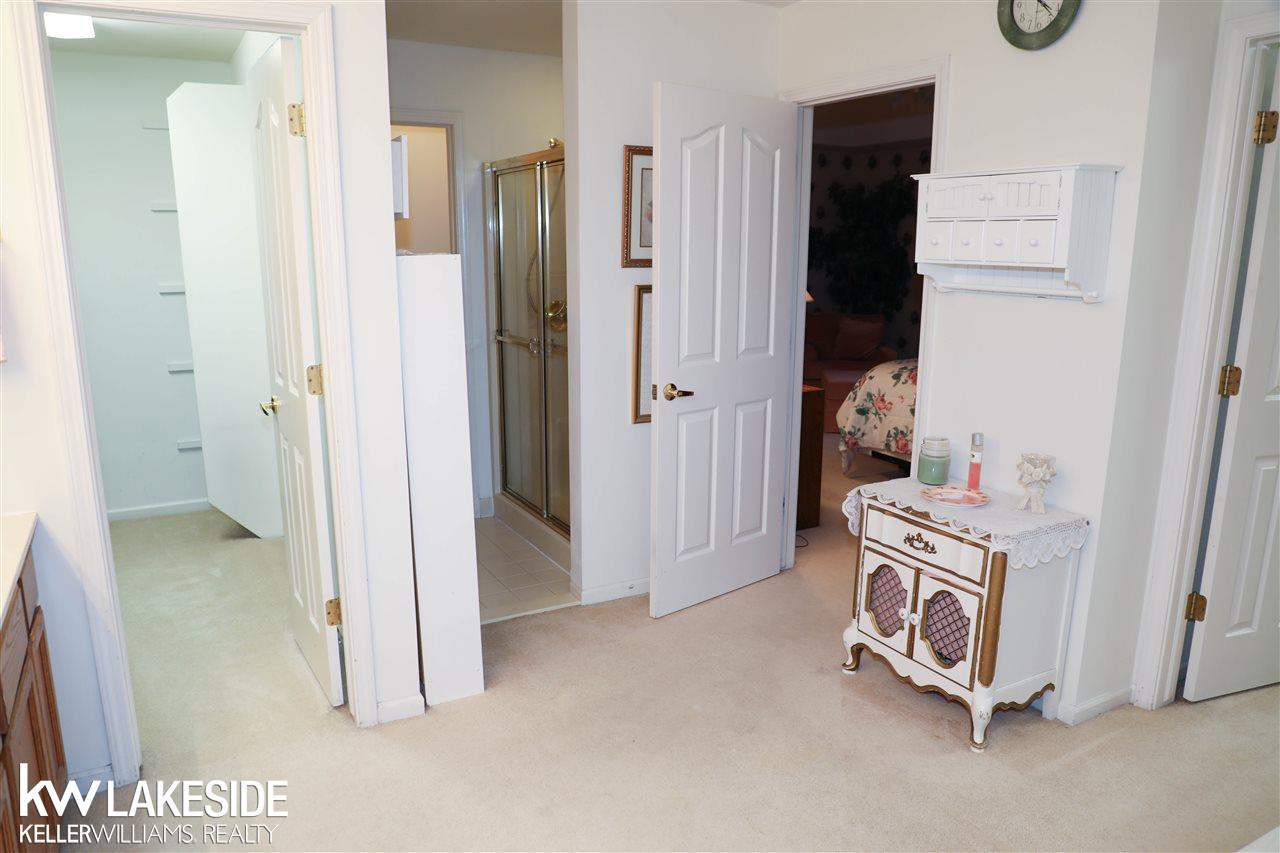 3364 West York Court Rochester, MI 48306 - Photo 31 of 42 31366706-30.JPG