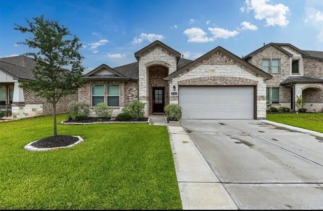 $2,399 | 5311 Latigo Court, Alvin, TX 77511