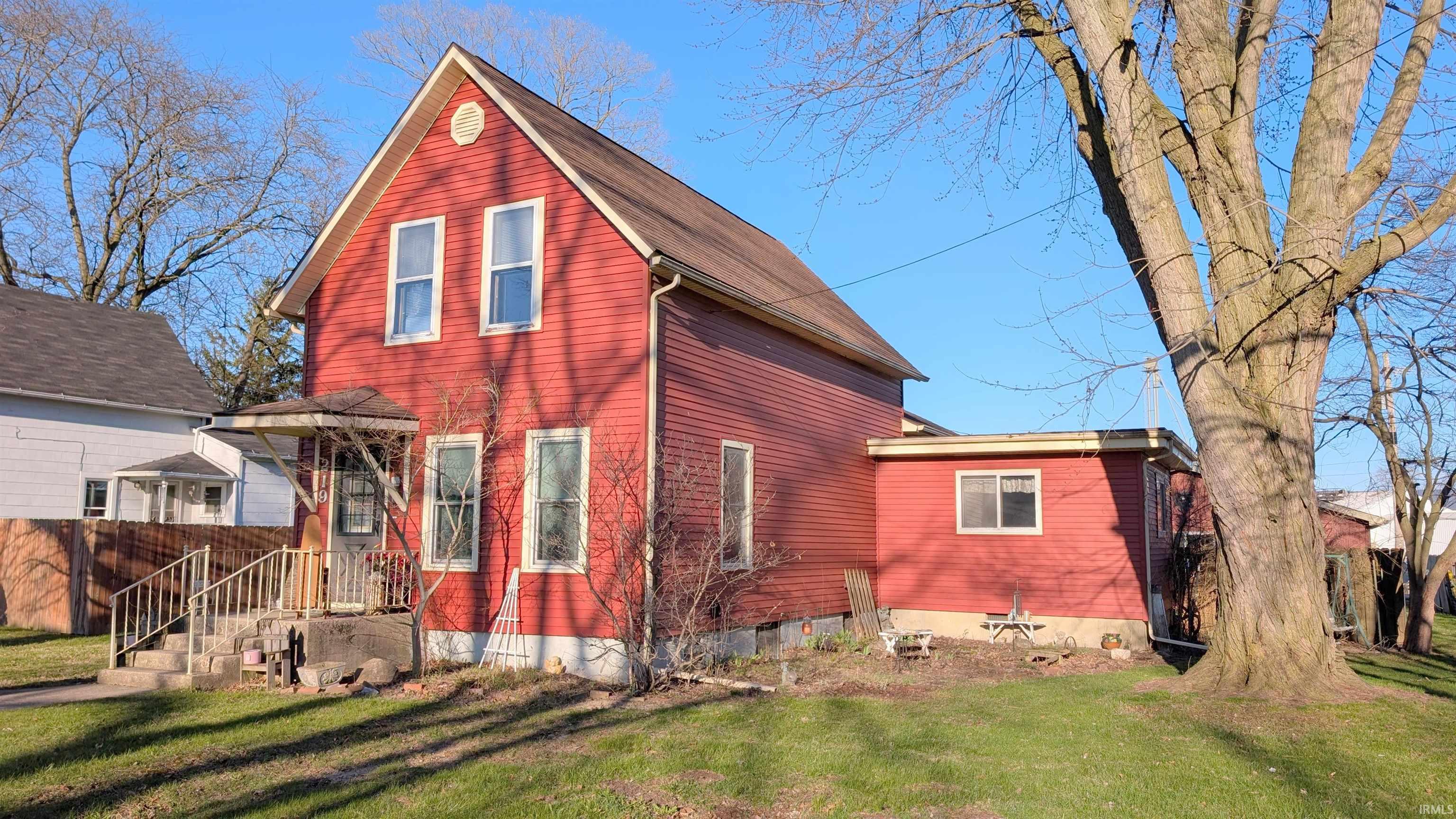 219 North Union Street Bluffton, IN 46714 - Photo 1 of 23