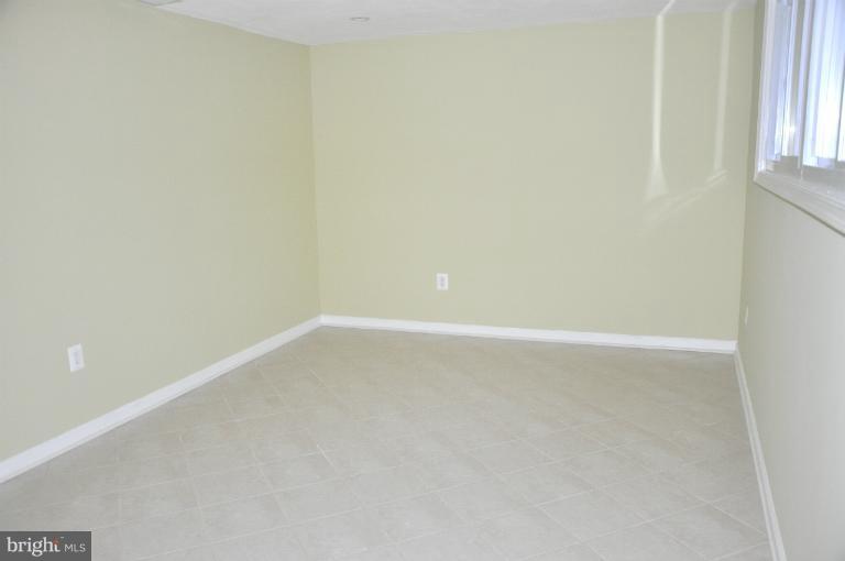 14970 Alaska Road Woodbridge, VA 22191 - Photo 16 of 30 Living Room