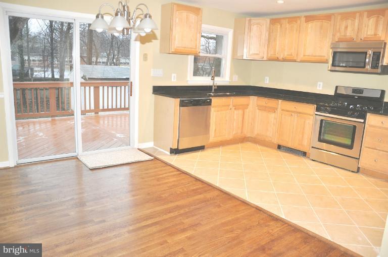 14970 Alaska Road Woodbridge, VA 22191 - Photo 8 of 30 Kitchen