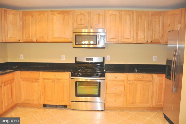 14970 Alaska Road Woodbridge, VA 22191 - Photo 9 of 30 Kitchen