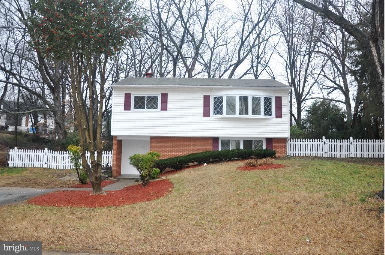 14970 Alaska Road Woodbridge, VA 22191 - Photo 10 of 30 Exterior (Front)