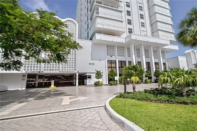 $849,000 | 1010 South Ocean Boulevard, Unit PH6, Pompano Beach, FL 33062