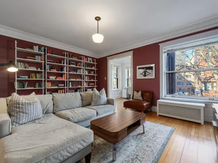 $299,000 | 1365 East 52nd Street, Unit 1E, Chicago, IL 60615