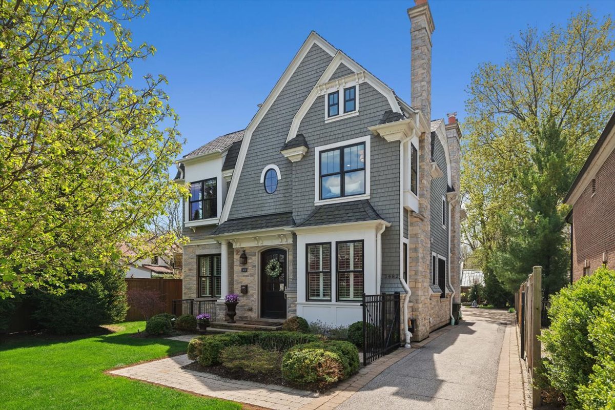 1482 Edgewood Lane Winnetka, IL 60093 - Photo 3 of 58