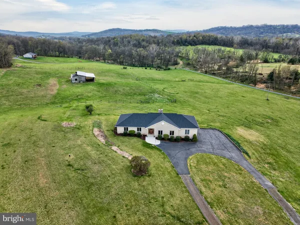 $699,000 | 363 Davis Lane, New Market, VA 22844
