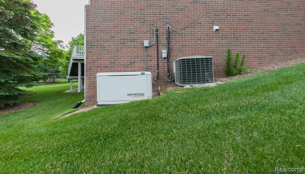 3773 Fawn Drive Rochester, MI 48306 - Photo 61 of 63 Fawn Print-160.jpg
