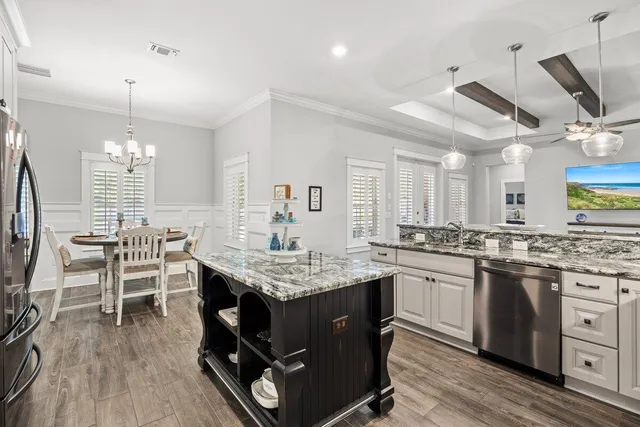 $865,000 | 1469 West Shores Boulevard, Gulf Breeze, FL 32563