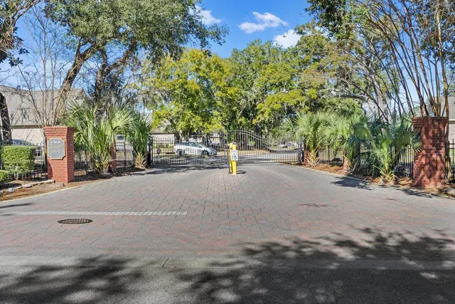 $865,000 | 1469 West Shores Boulevard, Gulf Breeze, FL 32563