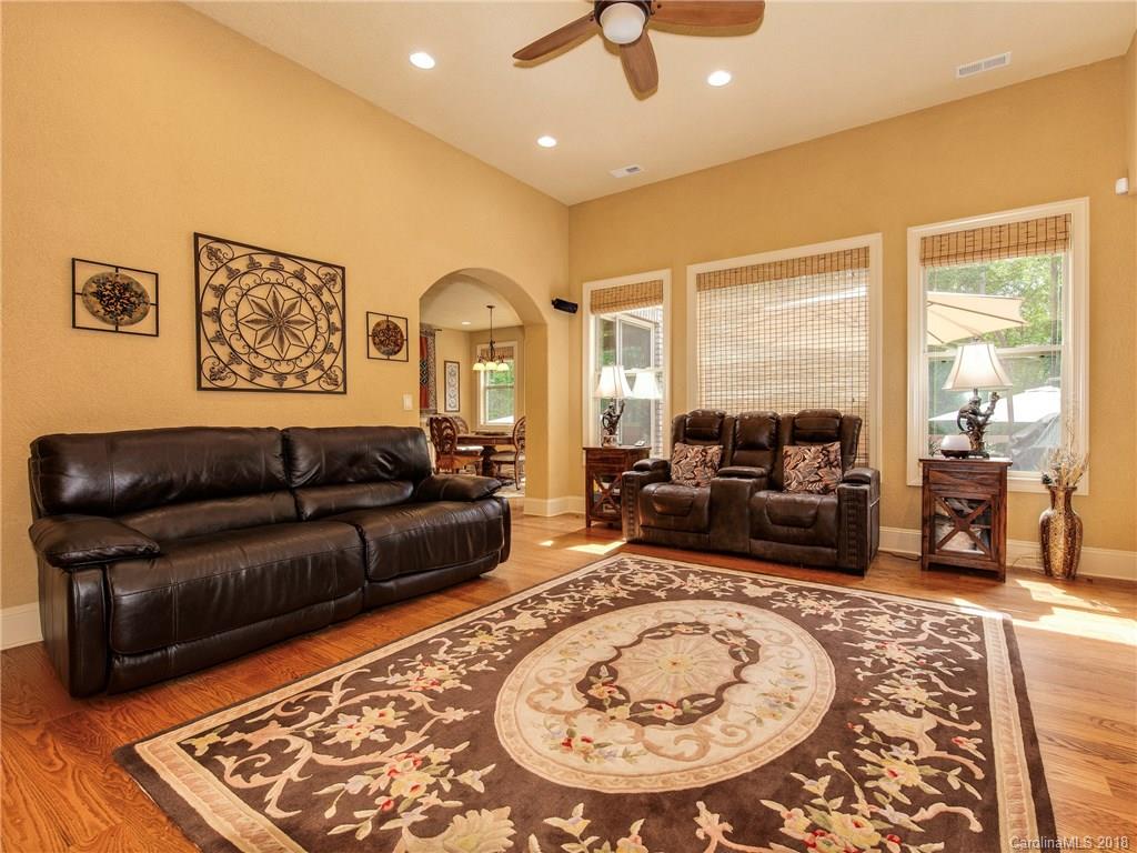 4101 Spring Street Charlotte, NC 28270 - Photo 12 of 29 Gallery Image 12