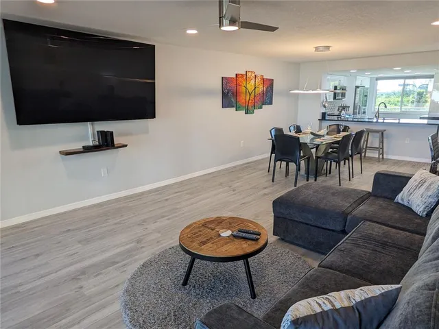 $3,900 | 19111 Vista Bay Drive, Unit 212, Indian Shores, FL 33785