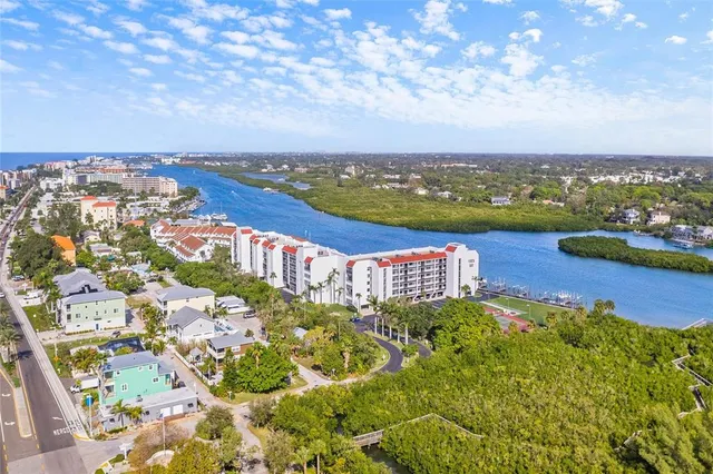 $3,900 | 19111 Vista Bay Drive, Unit 212, Indian Shores, FL 33785