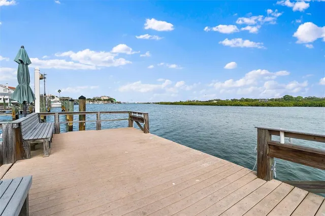 $3,900 | 19111 Vista Bay Drive, Unit 212, Indian Shores, FL 33785