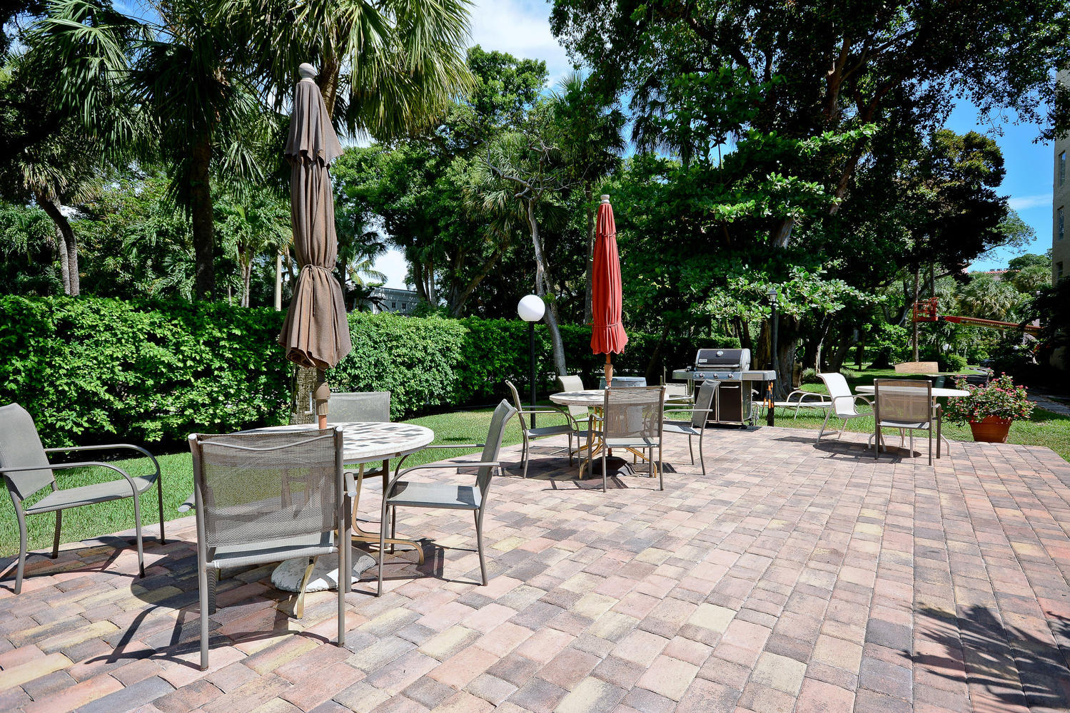 951 De Soto Road, Unit 125 Boca Raton, FL 33432 - Photo 23 of 31 BBQ