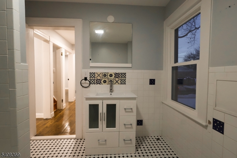 655 East Passaic Avenue, Unit 2 Bloomfield, NJ 07003 - Photo 11 of 19