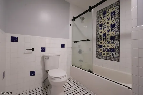 $3,300 | 655 East Passaic Avenue, Unit 2, Bloomfield, NJ 07003