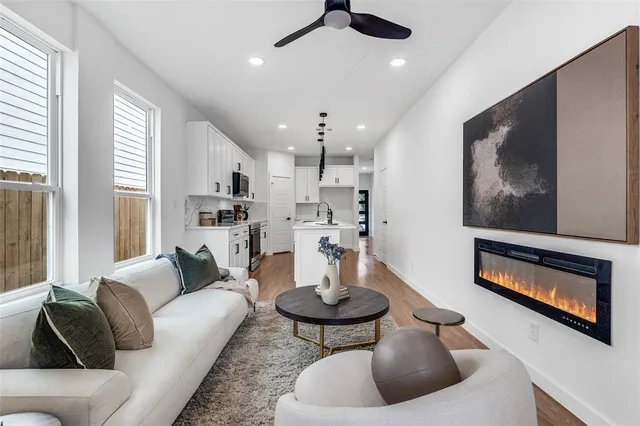 $324,900 | 2321 Budd Street, Dallas, TX 75215