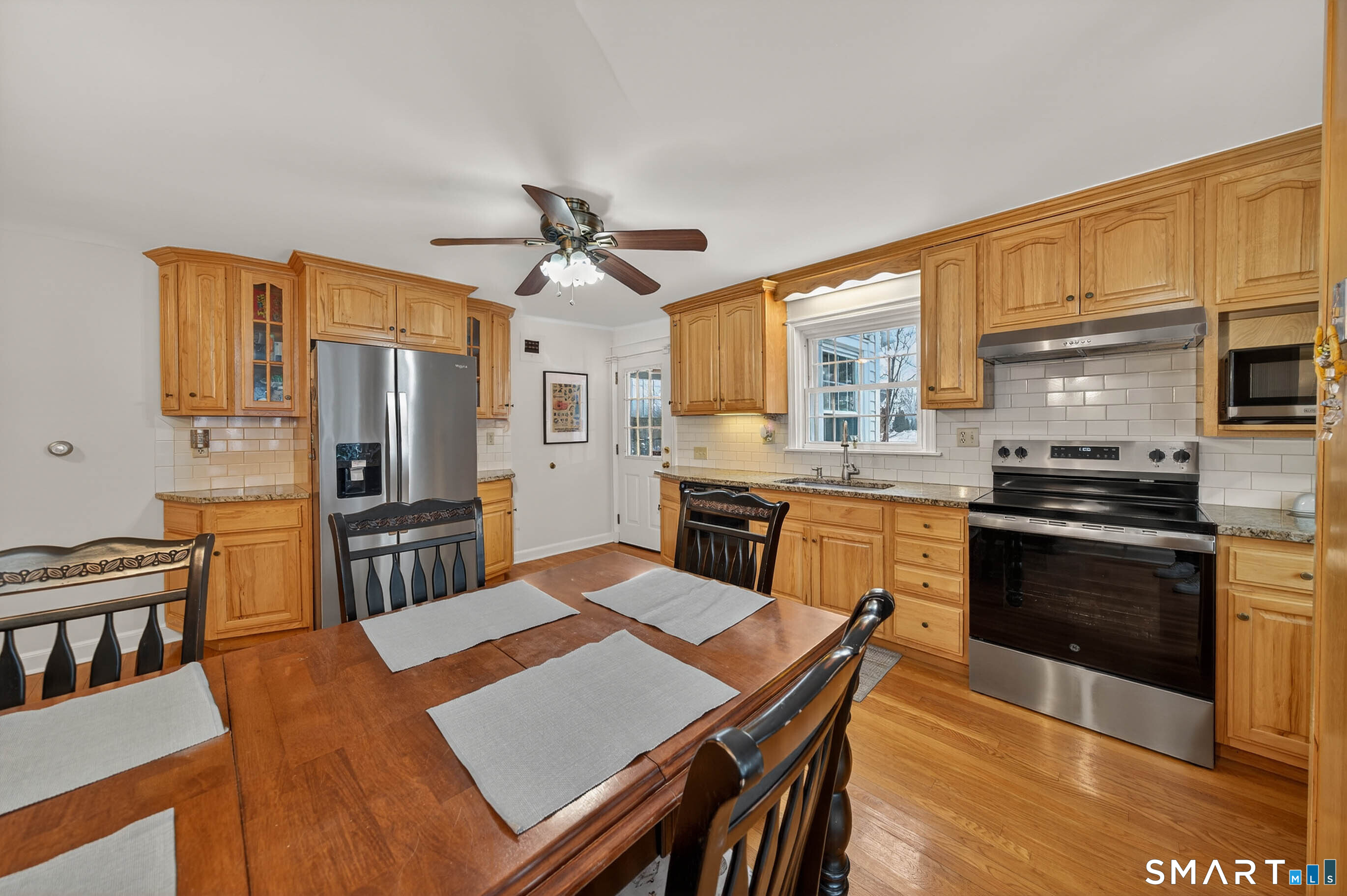 85 Cherry Hill Road Branford, CT 06405 - Photo 25 of 40