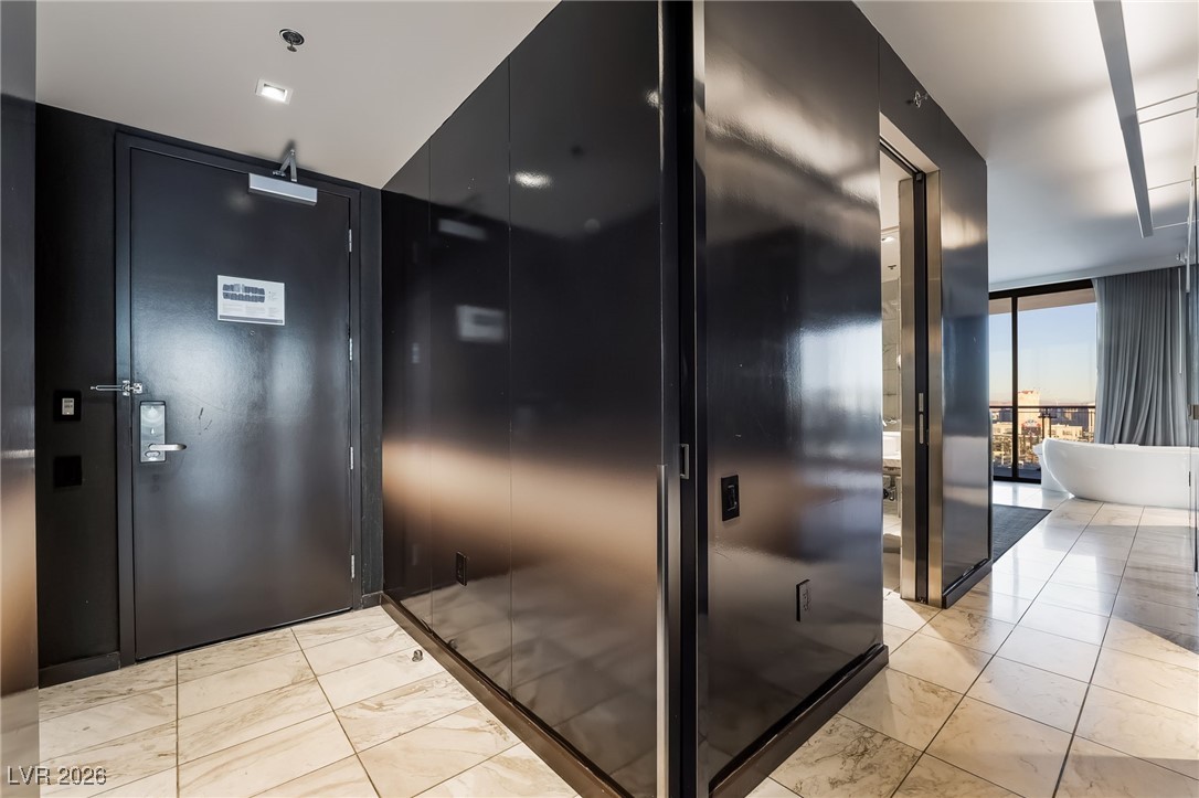 4381 West Flamingo Road, Unit 25322 Las Vegas, NV 89103 - Photo 4 of 79 Entry