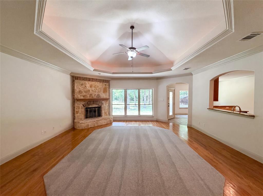 121 Rey Del Mar Circle Weatherford, TX 76085 - Photo 3 of 24