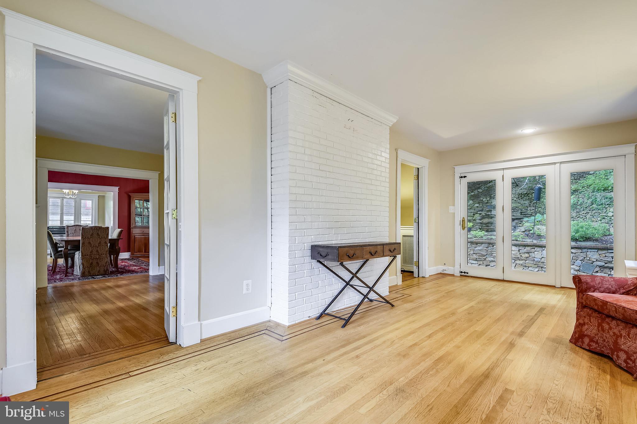 33 Merrymount Road Baltimore, MD 21210 - Photo 18 of 54 Main level family room