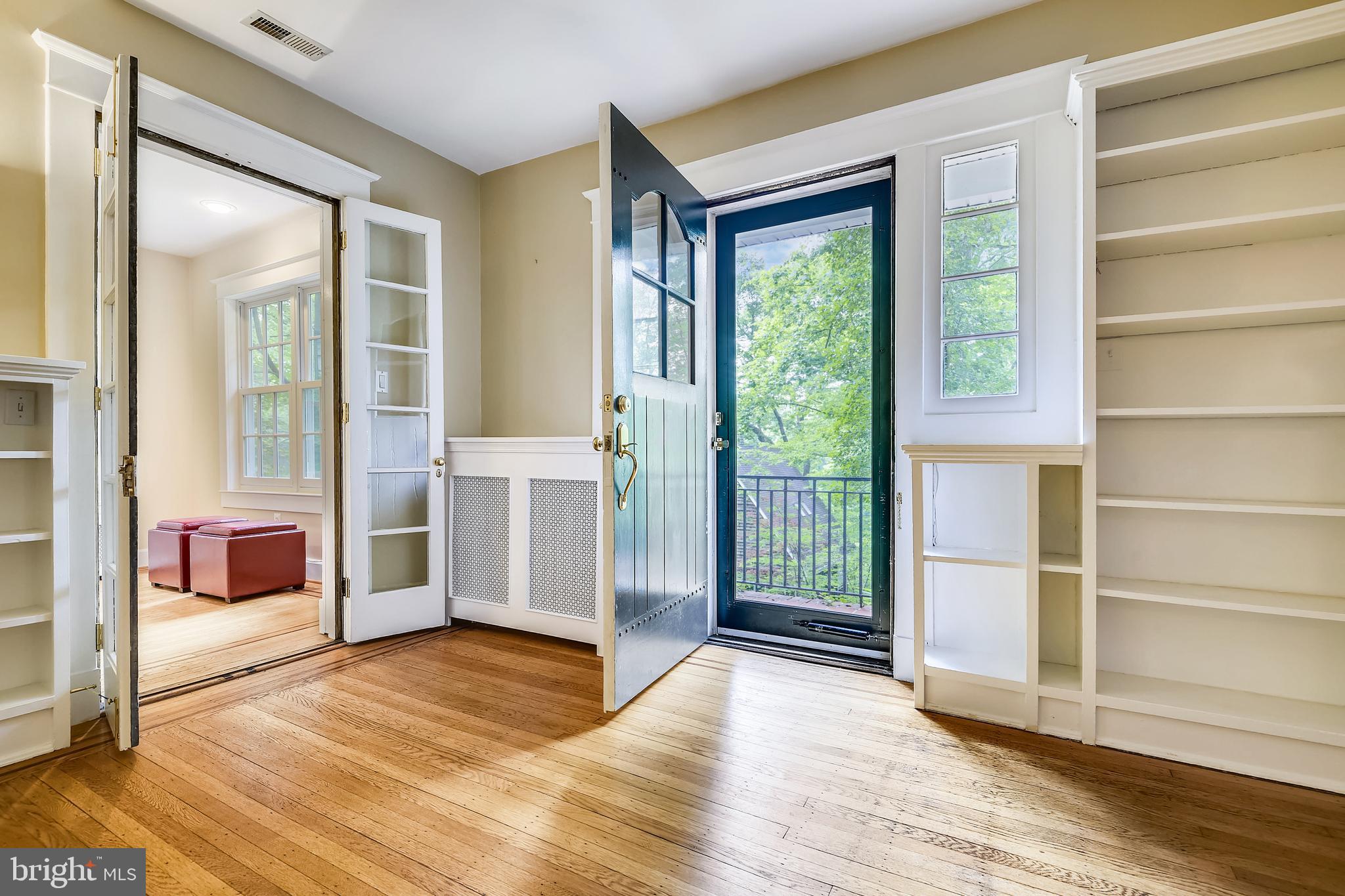 33 Merrymount Road Baltimore, MD 21210 - Photo 4 of 54 Entry