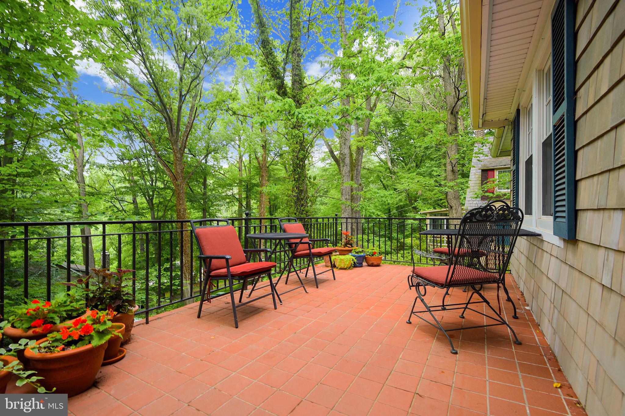 33 Merrymount Road Baltimore, MD 21210 - Photo 42 of 54 Front terrace