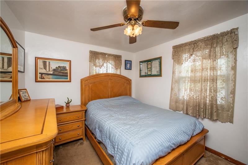 179 Gass Road Pittsburgh, PA 15229 - Photo 12 of 25 Gallery Image 12