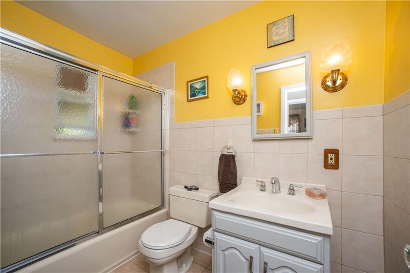 179 Gass Road Pittsburgh, PA 15229 - Photo 13 of 25 Gallery Image 13