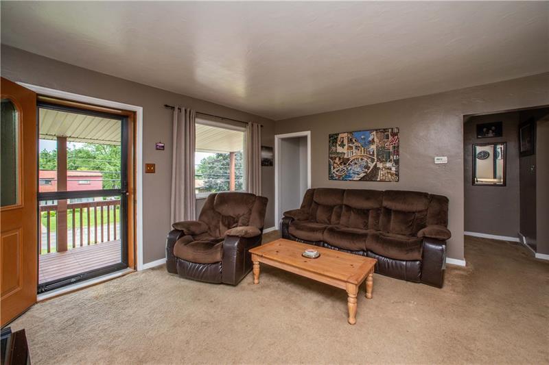 179 Gass Road Pittsburgh, PA 15229 - Photo 4 of 25 Gallery Image 4