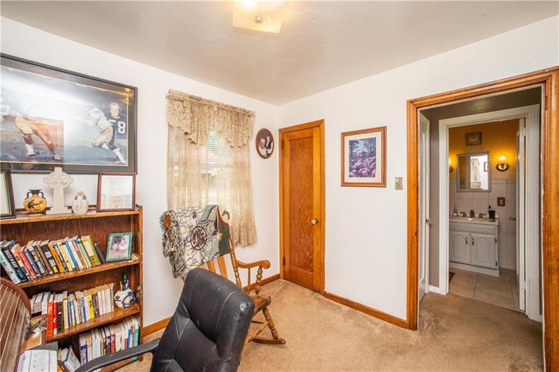 179 Gass Road Pittsburgh, PA 15229 - Photo 10 of 25 Gallery Image 10