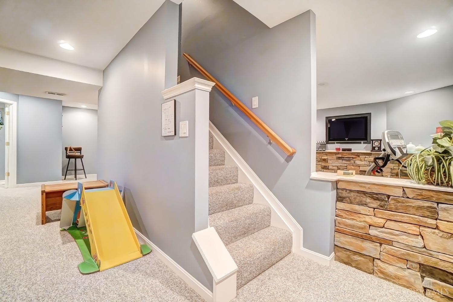 5018 Midfield Road Cincinnati, OH 45244 - Photo 56 of 81 Gallery Image 56